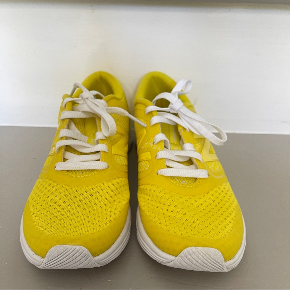 New Balance Yellow 711 Cush size 6